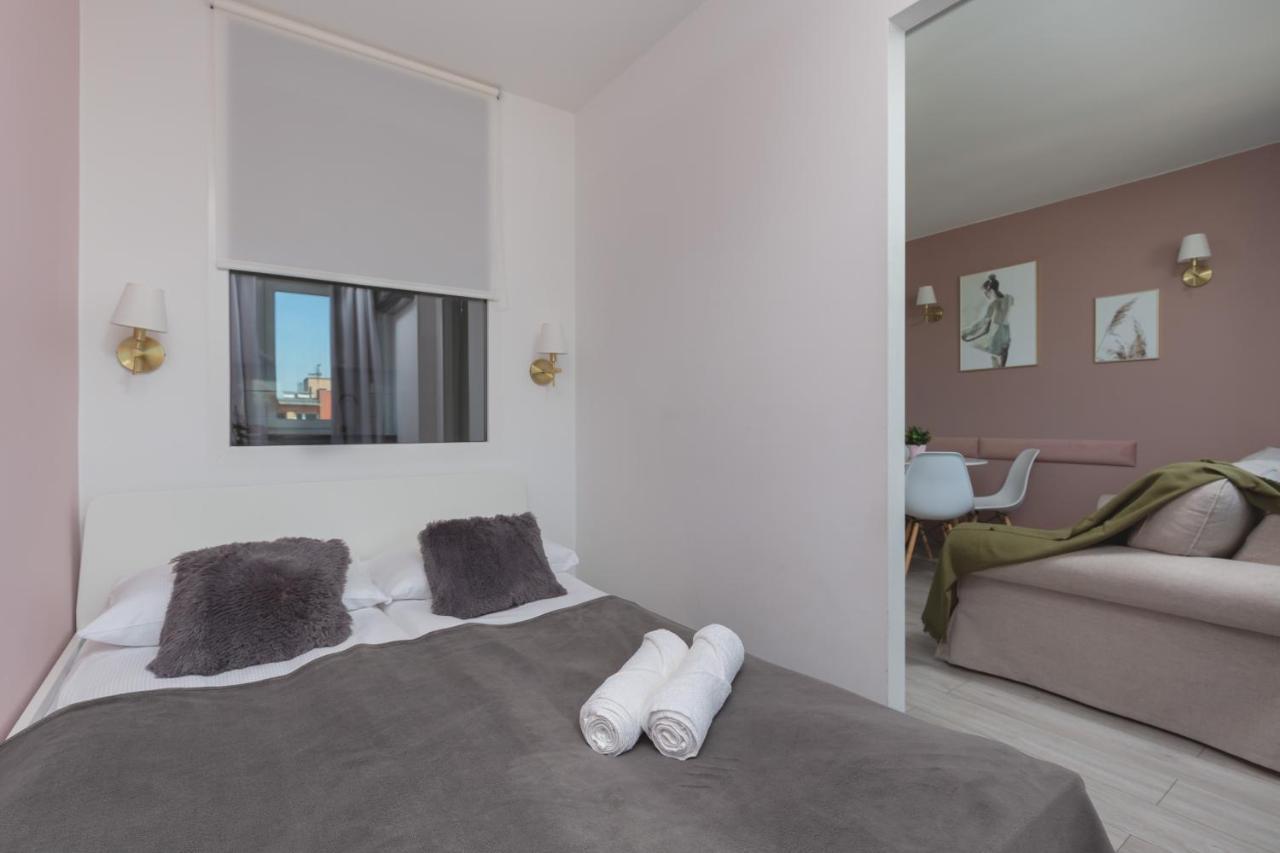 Apartaments Solec 79 By Noclegi Renters Varşovia Exterior foto