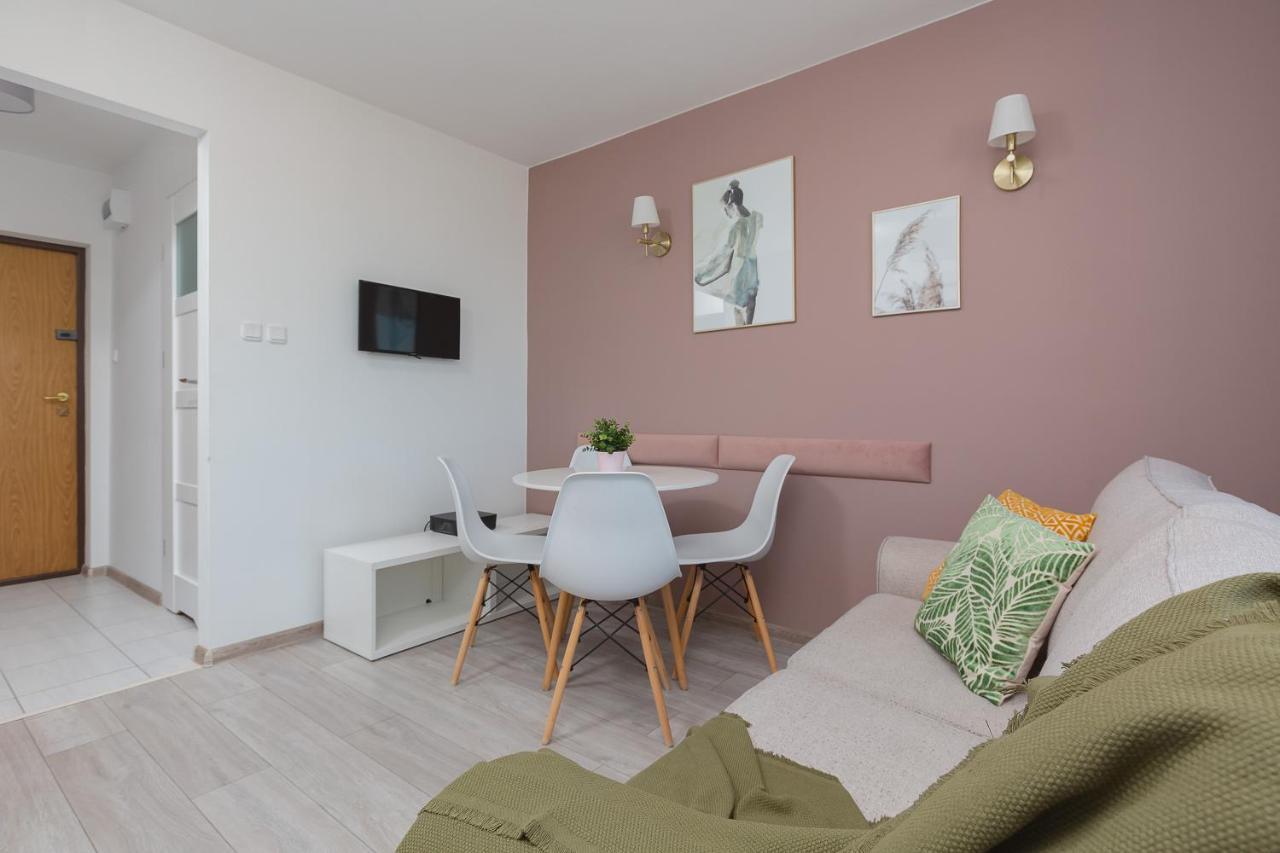 Apartaments Solec 79 By Noclegi Renters Varşovia Exterior foto